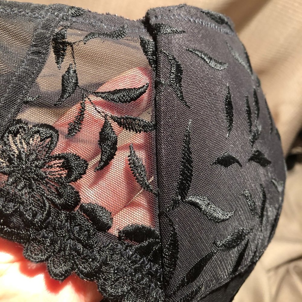 Wonderbra Push Up Black Laced Push Up Bra, 38d - image 5